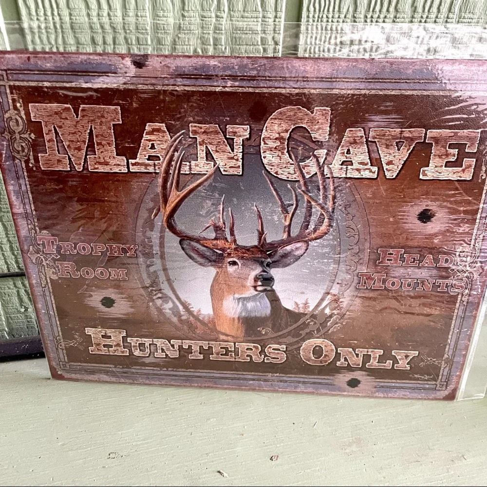NEW Man Cave Hunters Only Deer Metal Sign